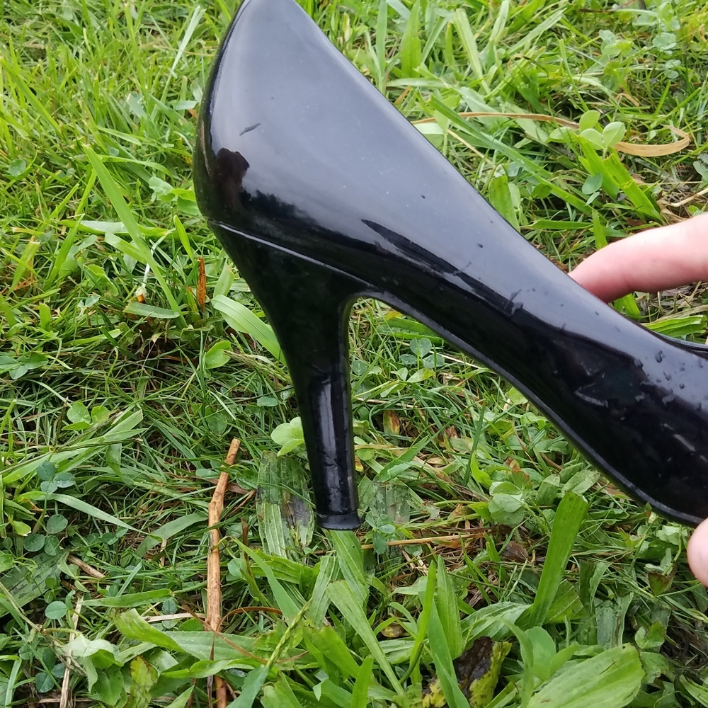🙂 Daily Shoes Black Patent Heels - Picture 5 of 6